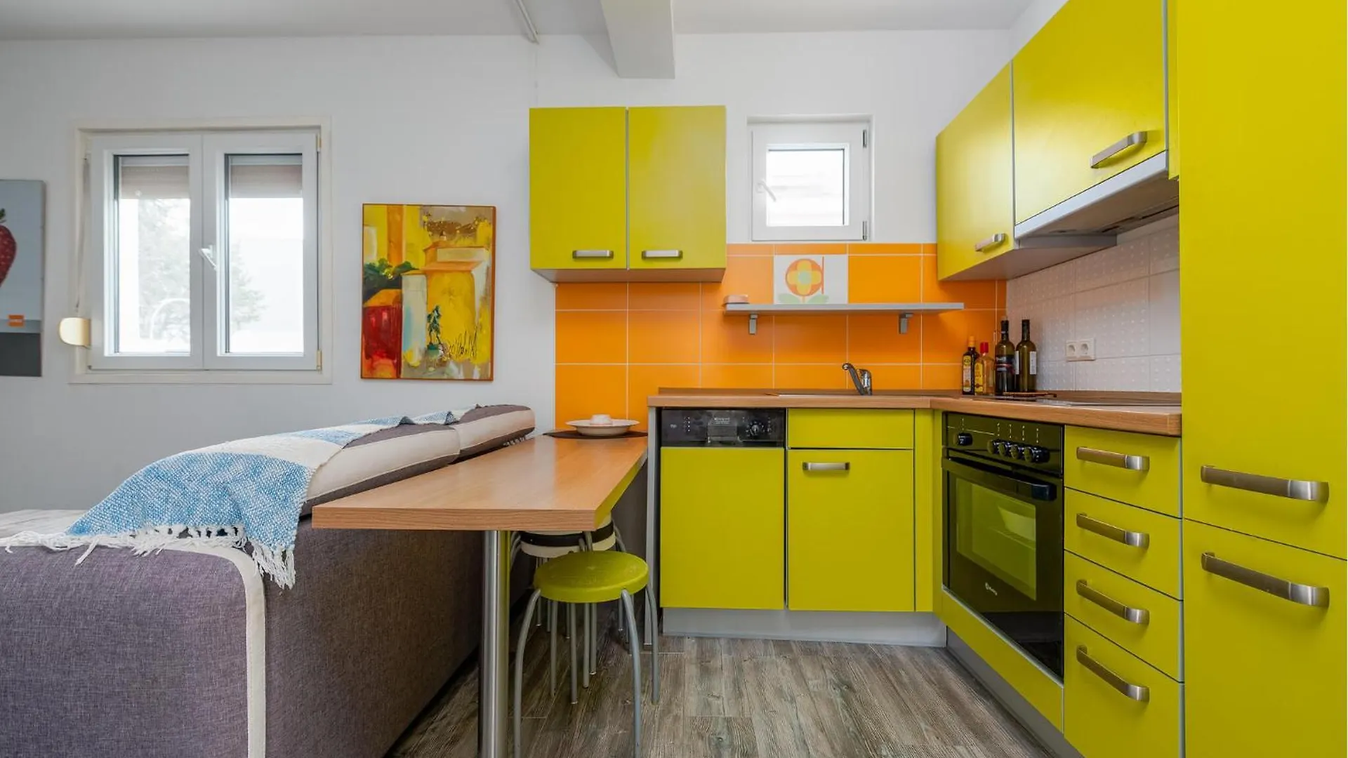 2 Bedroom Gorgeous Apartment In Petrcane Croatia