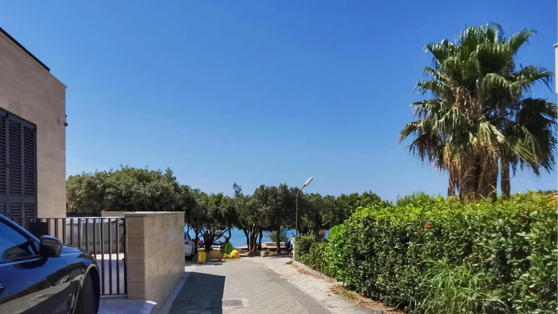 2 Bedroom Gorgeous Apartment In Petrcane Croatia